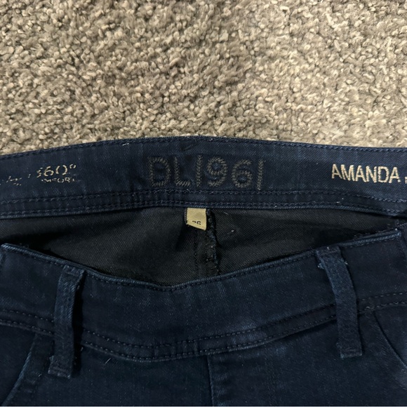 DL1961 maternity jeans - Picture 3 of 3